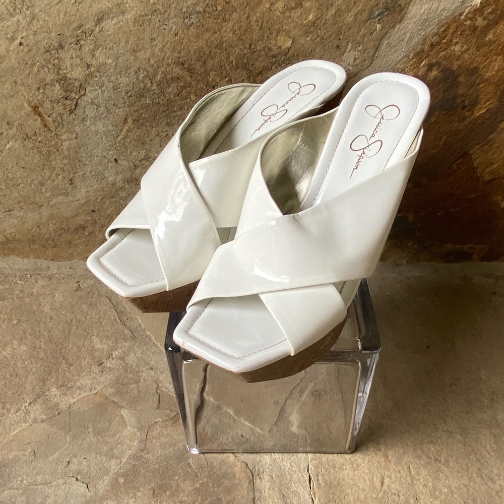 Women’s Jessica Simpson cork heel wedges - Picture 2 of 10